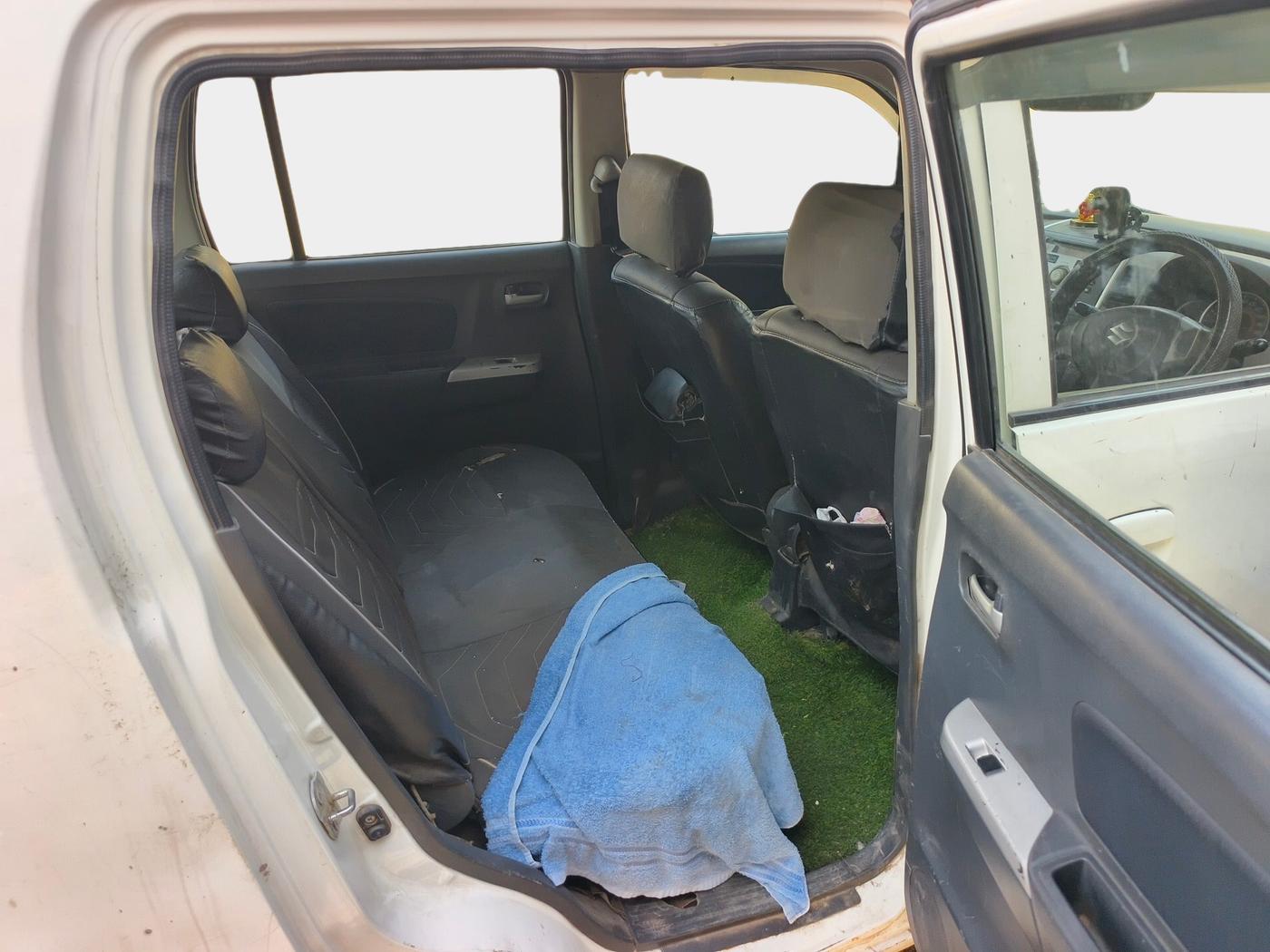 2010 Maruti Wagon R 1.0 VXI, Petrol, Manual, 1,35,772 km, interior