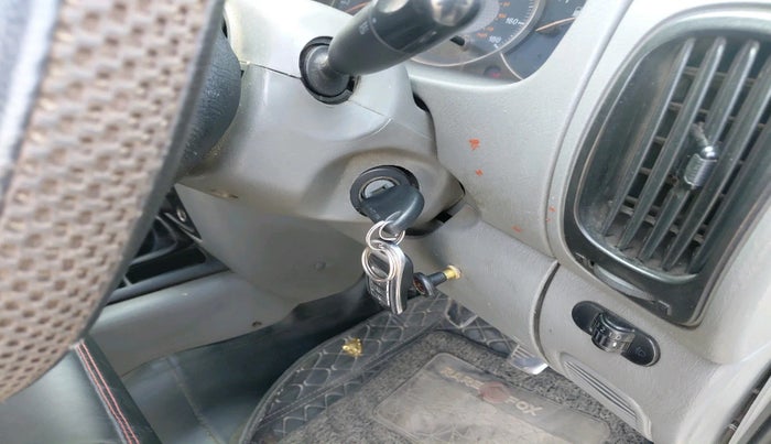 2011 Mahindra Scorpio LX, Diesel, Manual, 2,57,913 km, interior