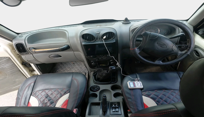 2011 Mahindra Scorpio LX, Diesel, Manual, 2,57,913 km, interior