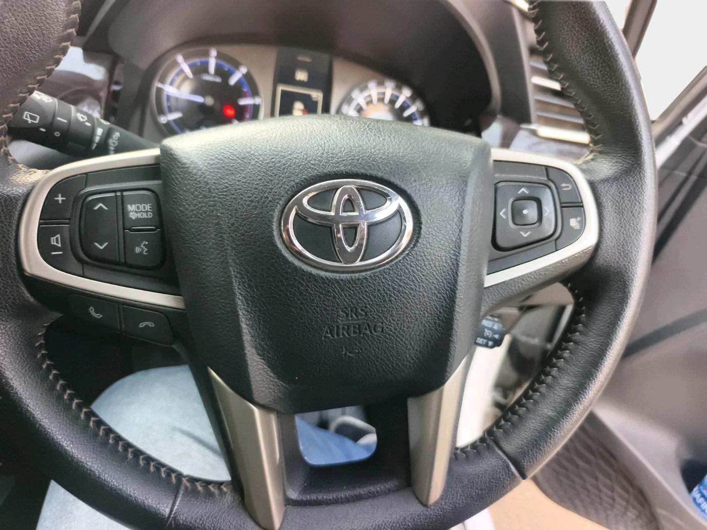 2024 Toyota Innova Crysta 2.4 ZX 7STR, Diesel, Manual, 55,262 km, interior