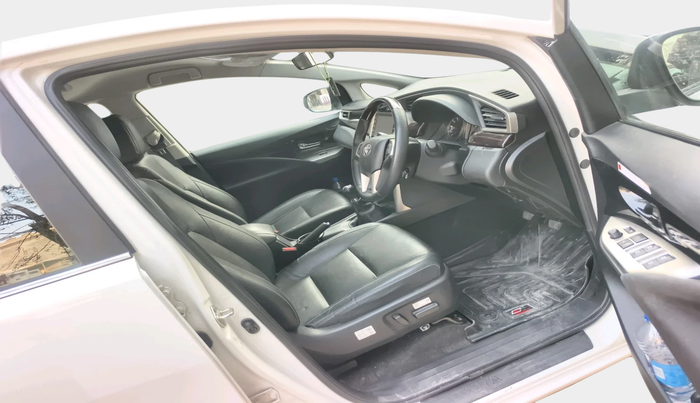 2024 Toyota Innova Crysta 2.4 ZX 7STR, Diesel, Manual, 55,262 km, interior