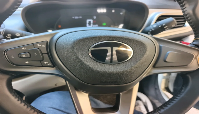 2024 Tata ALTROZ XZ PLUS SUNROOF CNG, Petrol, Manual, 4,933 km, interior