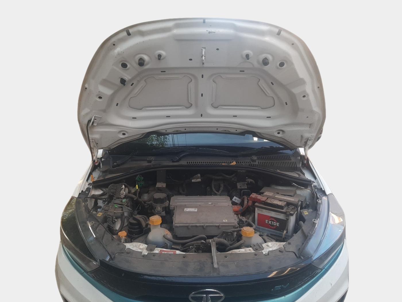 2023 Tata TIAGO EV XT LONG RANGE, Electric, Automatic, 75,201 km, exterior