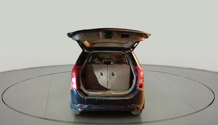 2015 Mahindra XUV500 W6, Diesel, Manual, 1,64,373 km, exterior