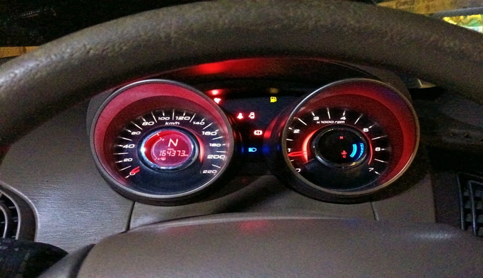 2015 Mahindra XUV500 W6, Diesel, Manual, 1,64,373 km, interior