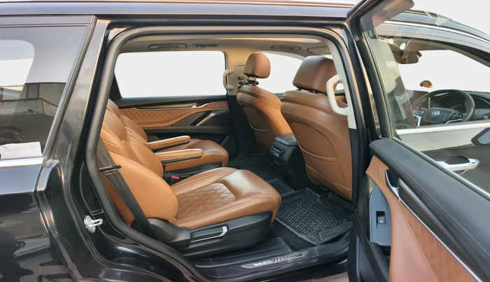 2023 MG GLOSTER SAVVY 6 STR 2.0 TWIN TURBO 4WD, Diesel, Automatic, 21,026 km, interior