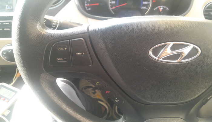 2017 Hyundai Grand i10 SPORTZ (O) 1.2 U2 CRDI, Diesel, Manual, 1,62,112 km, interior