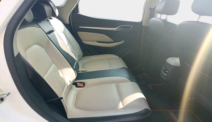 2023 MG ASTOR SHARP 1.5 CVT, Petrol, Automatic, 16,719 km, interior