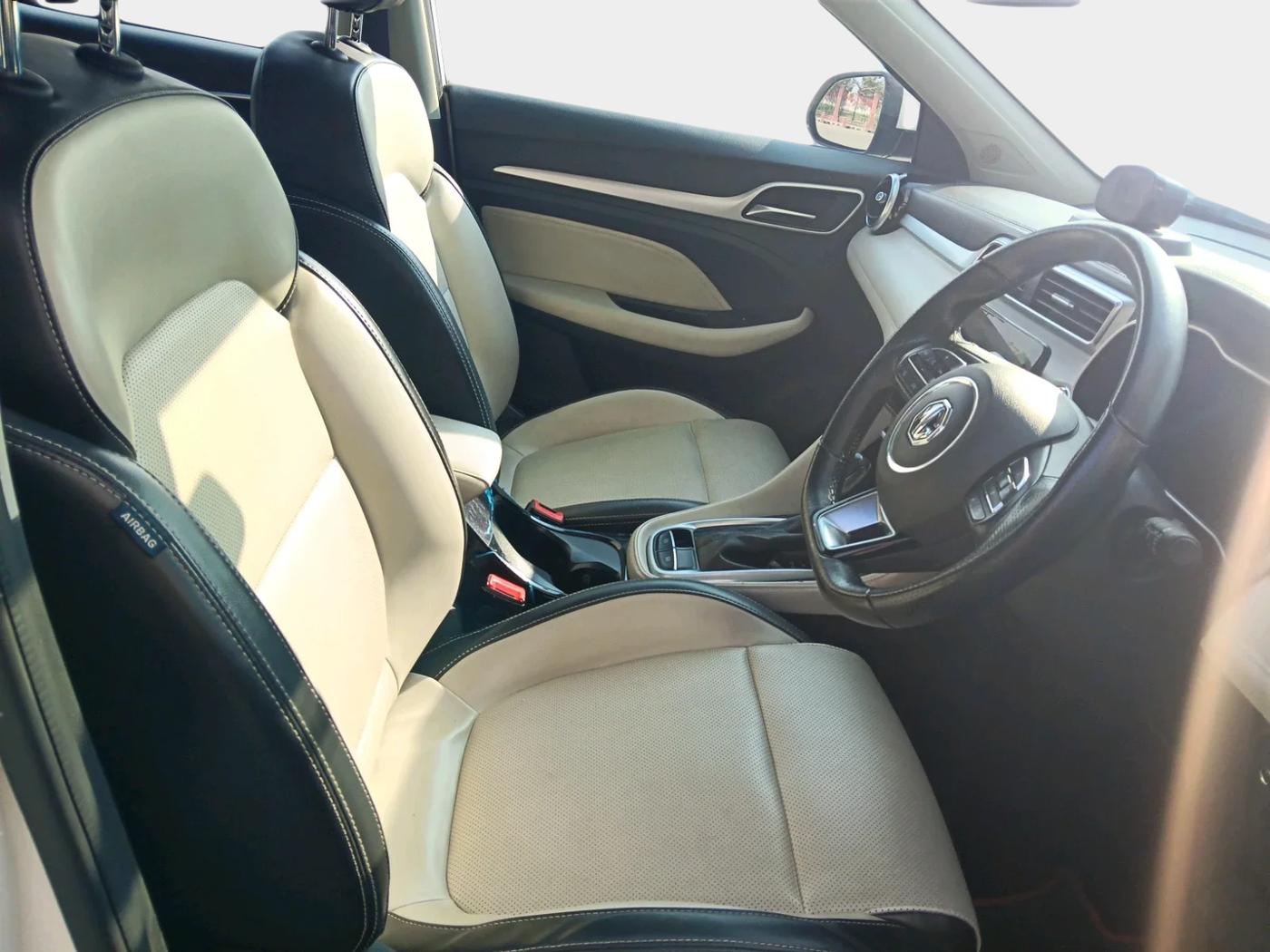 2023 MG ASTOR SHARP 1.5 CVT, Petrol, Automatic, 17,310 km, interior