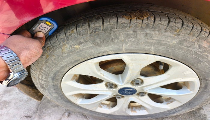 2015 Ford Figo Aspire TITANIUM PLUS 1.2 PETROL, Petrol, Manual, 1,32,962 km, tyre