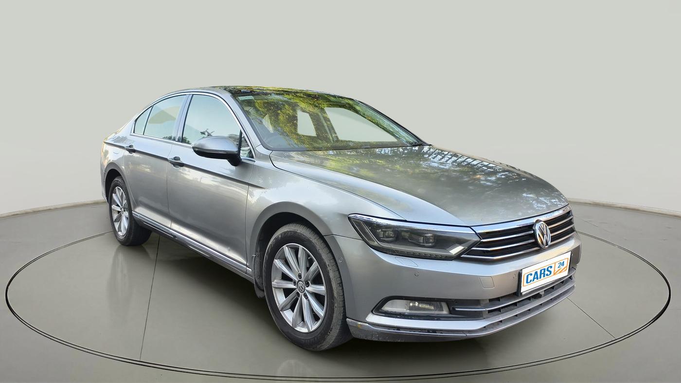 2017 Volkswagen Passat HIGHLINE DSG, Diesel, Automatic, 1,70,773 km, exterior