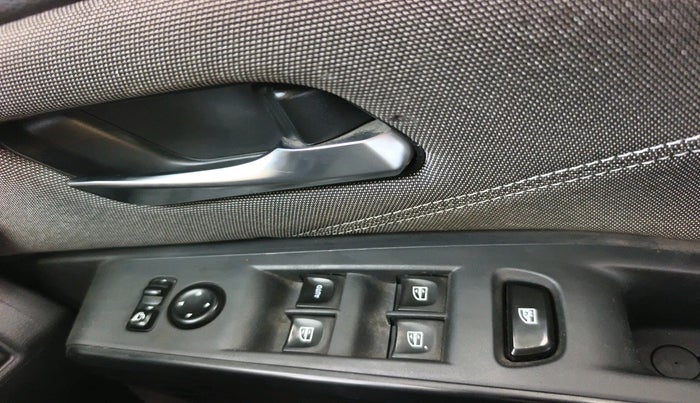 2024 Nissan MAGNITE XL, Petrol, Manual, 15,270 km, interior