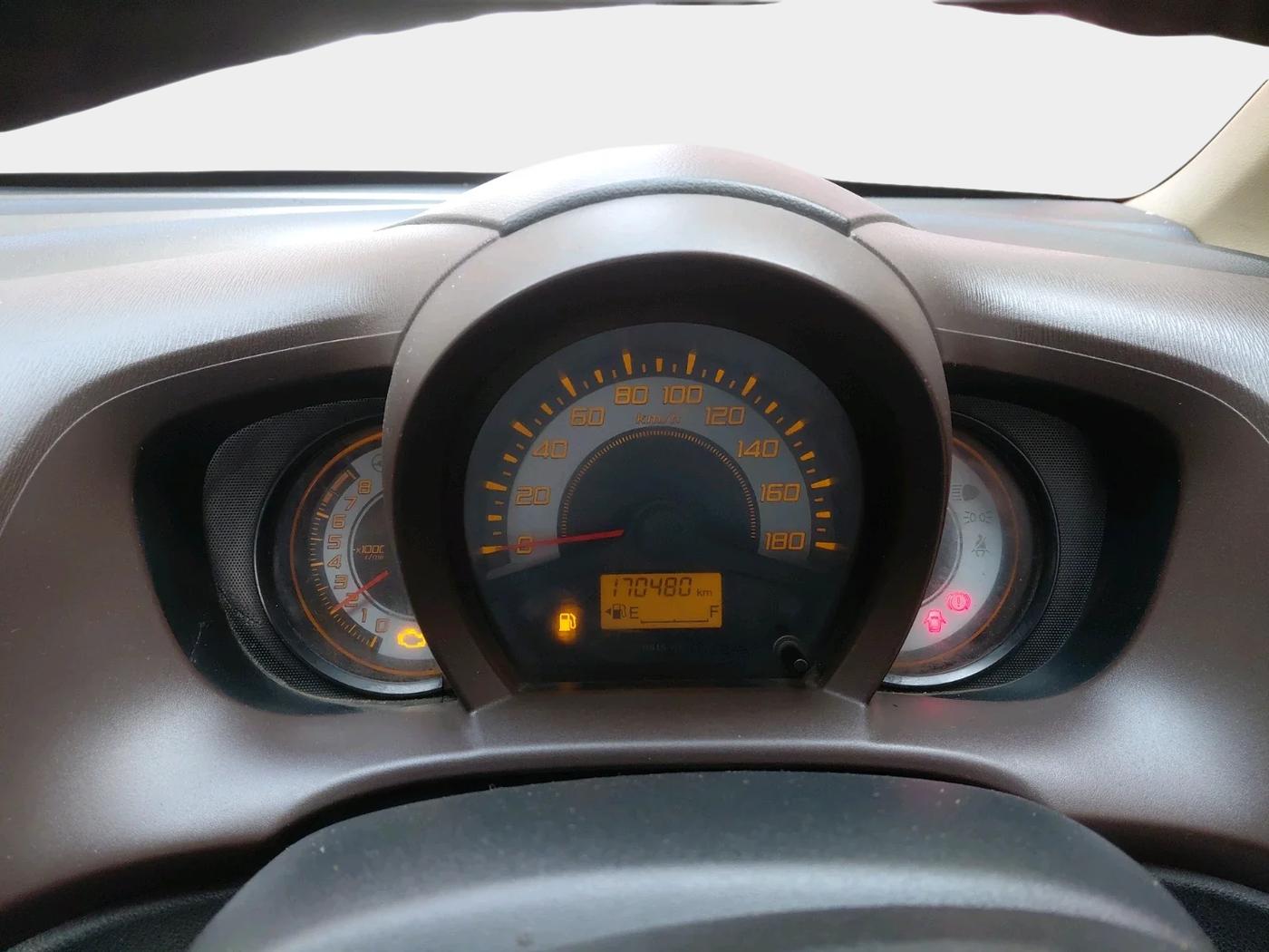 2012 Honda Brio S MT, CNG, Manual, 1,70,480 km, interior