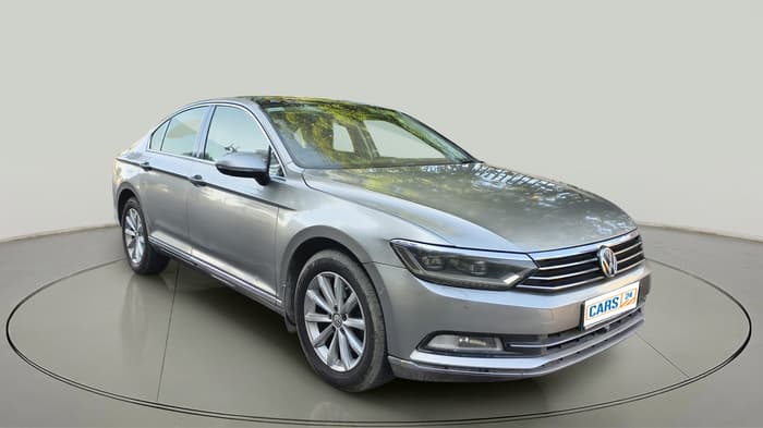 2017 Volkswagen Passat HIGHLINE DSG, Diesel, Automatic, 1,69,851 km, exterior
