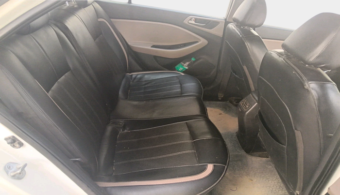 2015 Hyundai Elite i20 ASTA 1.4 CRDI, Diesel, Manual, 1,09,710 km, interior