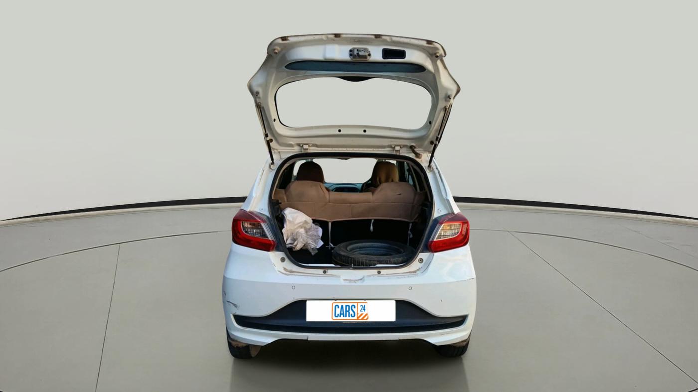 2024 Tata TIAGO EV XT LONG RANGE, Electric, Automatic, 63,142 km, exterior