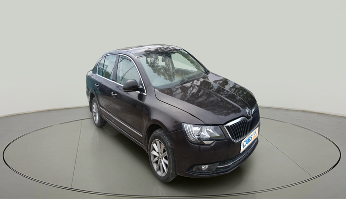 2015 Skoda Superb ELEGANCE 2.0 TDI CR AT, Diesel, Automatic, 2,56,693 km, exterior