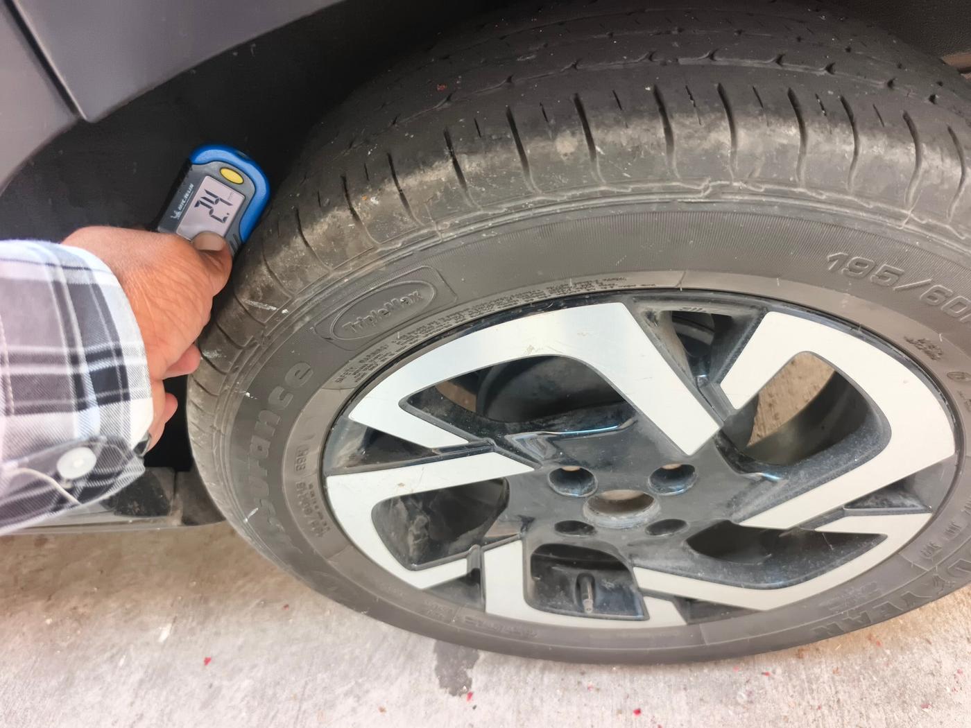 2021 Nissan MAGNITE XV PREMIUM, Petrol, Manual, 72,821 km, tyre