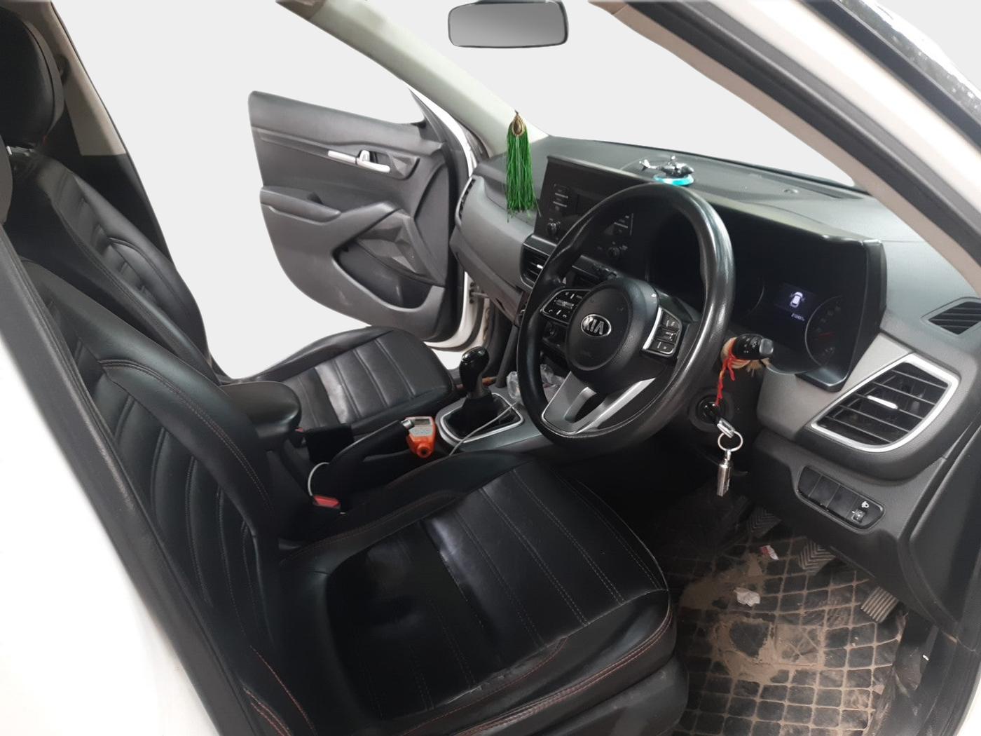 2019 KIA SELTOS HTE 1.5 DIESEL, Diesel, Manual, 2,19,936 km, interior