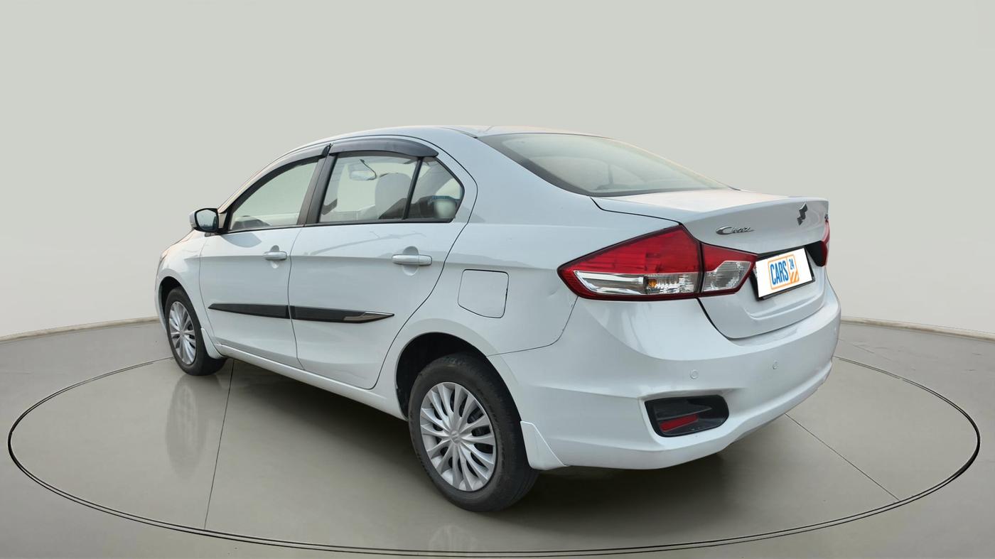 2021 Maruti Ciaz SIGMA 1.5 SHVS MT  PETROL, Petrol, Manual, 30,397 km, exterior