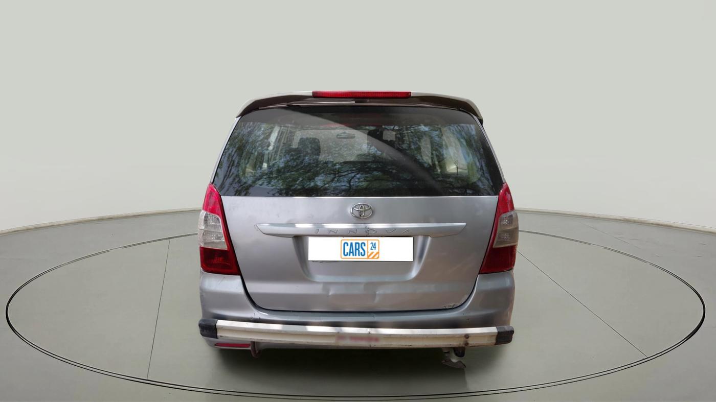 2016 Toyota Innova 2.5 G 8 STR, Diesel, Manual, 1,35,136 km, exterior