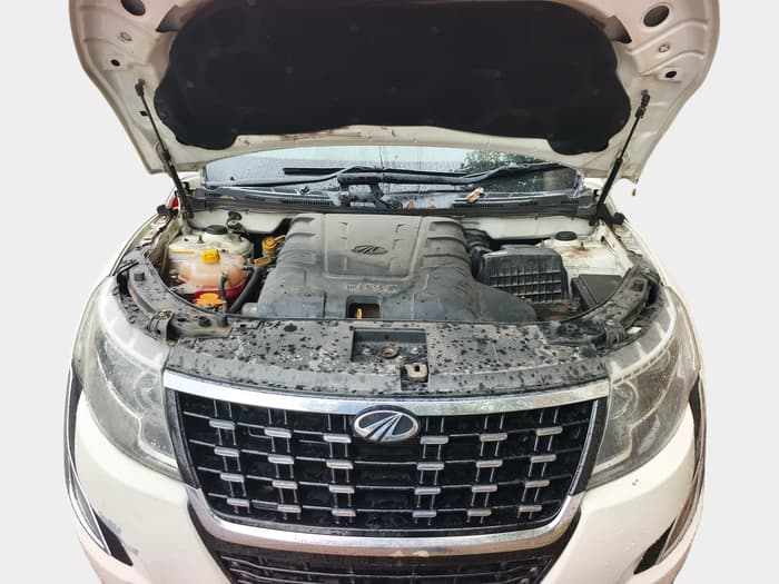 2018 Mahindra XUV500 W11, Diesel, Manual, 1,14,500 km, exterior