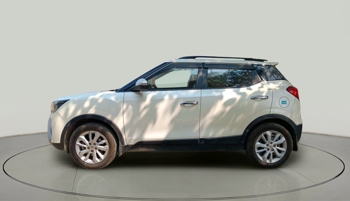 2022 Mahindra XUV300 W8 1.5 DIESEL, Diesel, Manual, 57,555 km, exterior