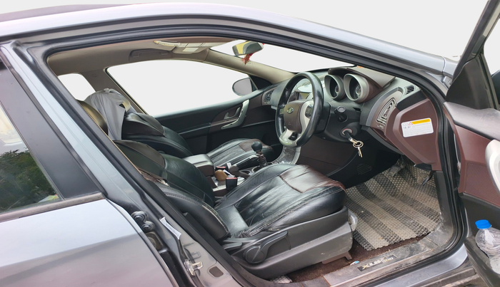 2013 Mahindra XUV500 W8, Diesel, Manual, 1,14,826 km, interior