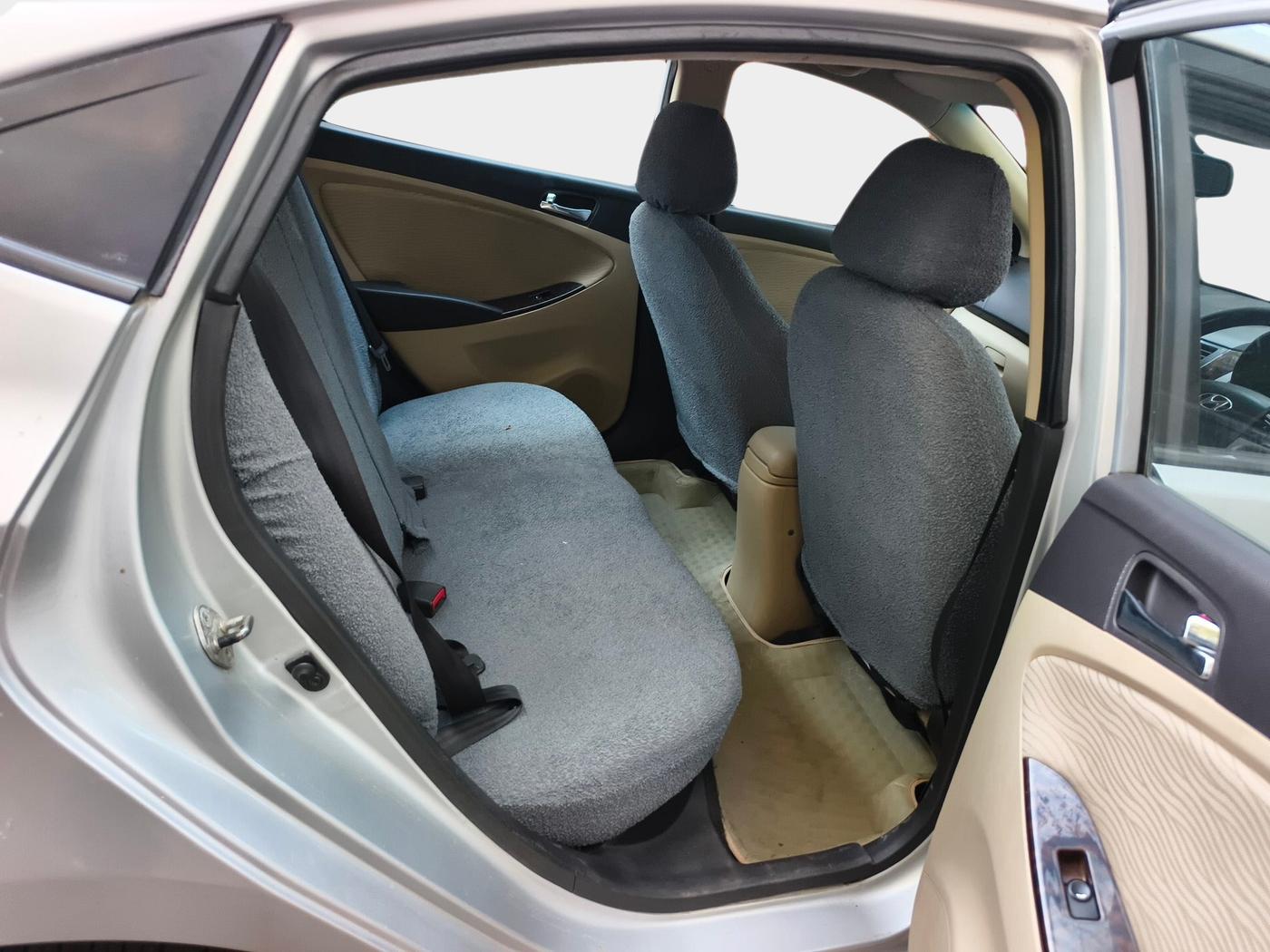 2013 Hyundai Verna FLUIDIC 1.6 CRDI EX, Diesel, Manual, 80,242 km, interior