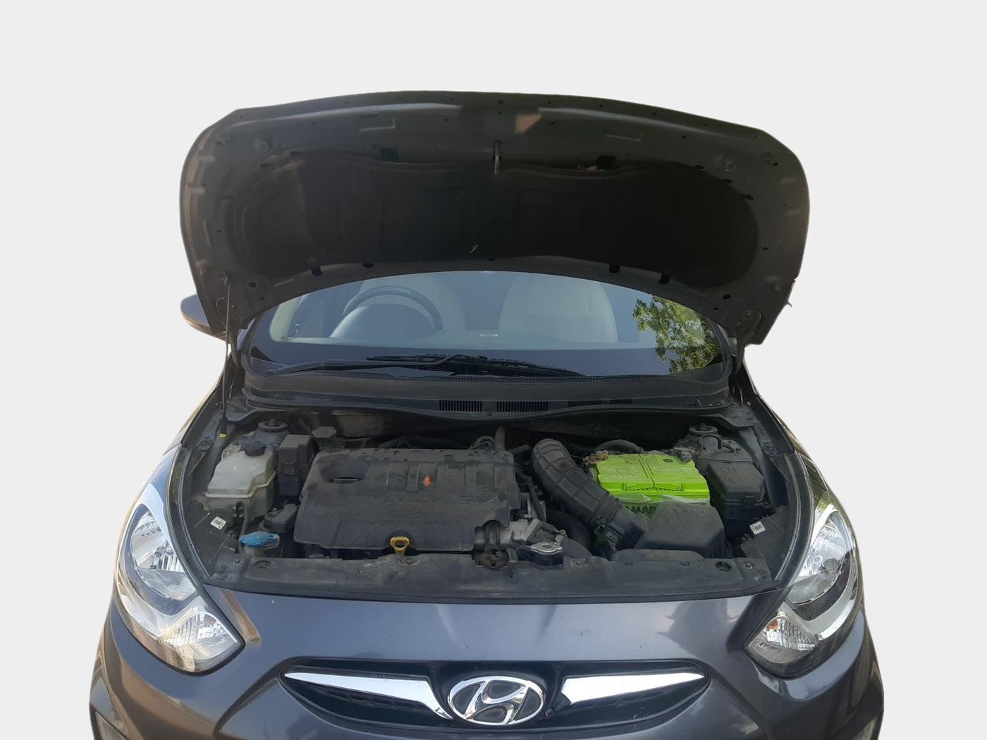 2013 Hyundai Verna FLUIDIC 1.6 CRDI SX, Diesel, Manual, 72,574 km, exterior