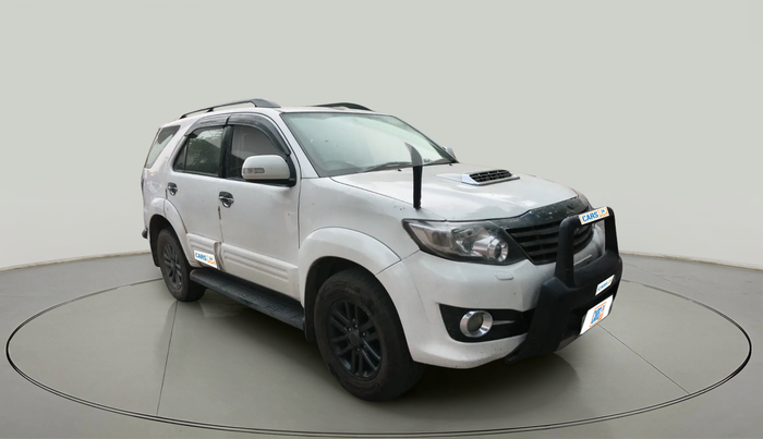 2015 Toyota Fortuner 3.0 4X4 MT, Diesel, Manual, 2,85,775 km, exterior