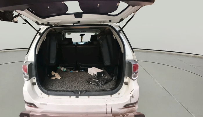 2015 Toyota Fortuner 3.0 4X4 MT, Diesel, Manual, 2,85,775 km, exterior