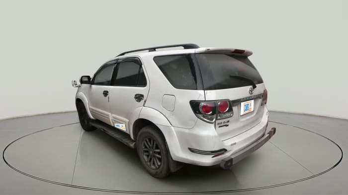 2015 Toyota Fortuner 3.0 4X4 MT, Diesel, Manual, 2,95,000 km, exterior