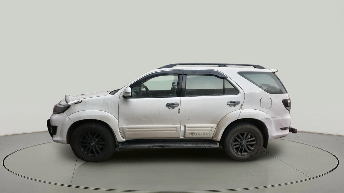 2015 Toyota Fortuner 3.0 4X4 MT, Diesel, Manual, 2,95,000 km, exterior