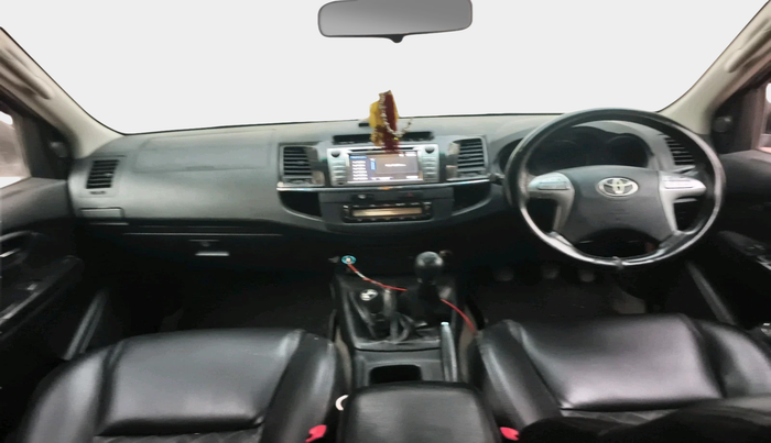 2015 Toyota Fortuner 3.0 4X4 MT, Diesel, Manual, 2,85,775 km, interior