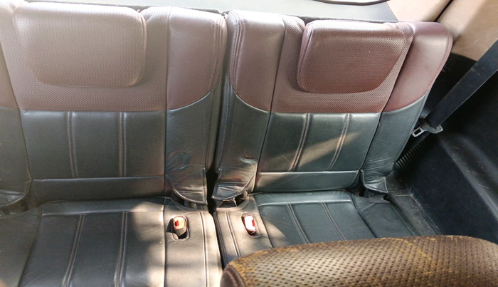 2013 Mahindra XUV500 W8, Diesel, Manual, 1,52,567 km, interior