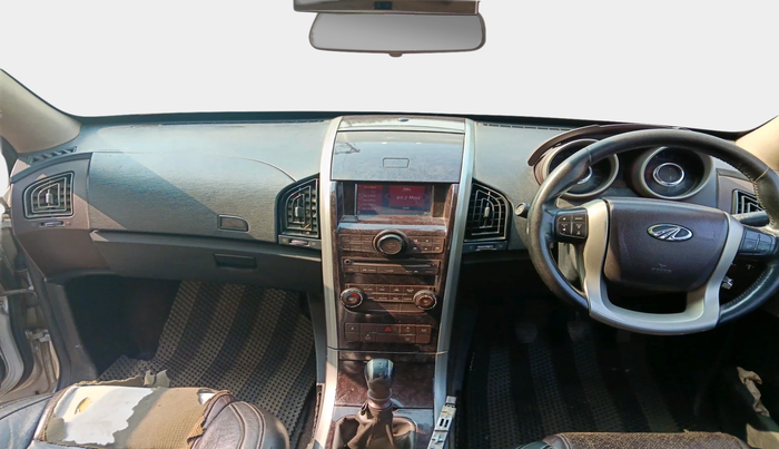 2013 Mahindra XUV500 W8, Diesel, Manual, 1,52,567 km, interior
