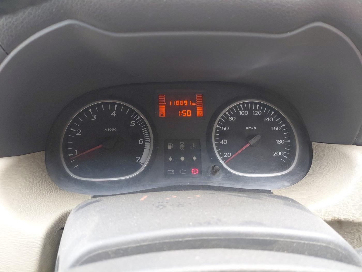 2013 Renault Duster 85 PS RXL DIESEL, Diesel, Manual, 1,18,891 km, interior