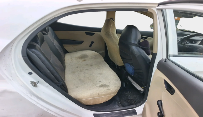 2015 Hyundai Eon MAGNA +, Petrol, Manual, 1,03,800 km, interior