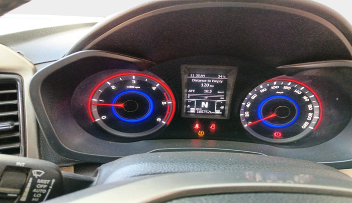 2019 Mahindra XUV300 W8 (O) 1.5 DIESEL, Diesel, Manual, 1,65,752 km, interior