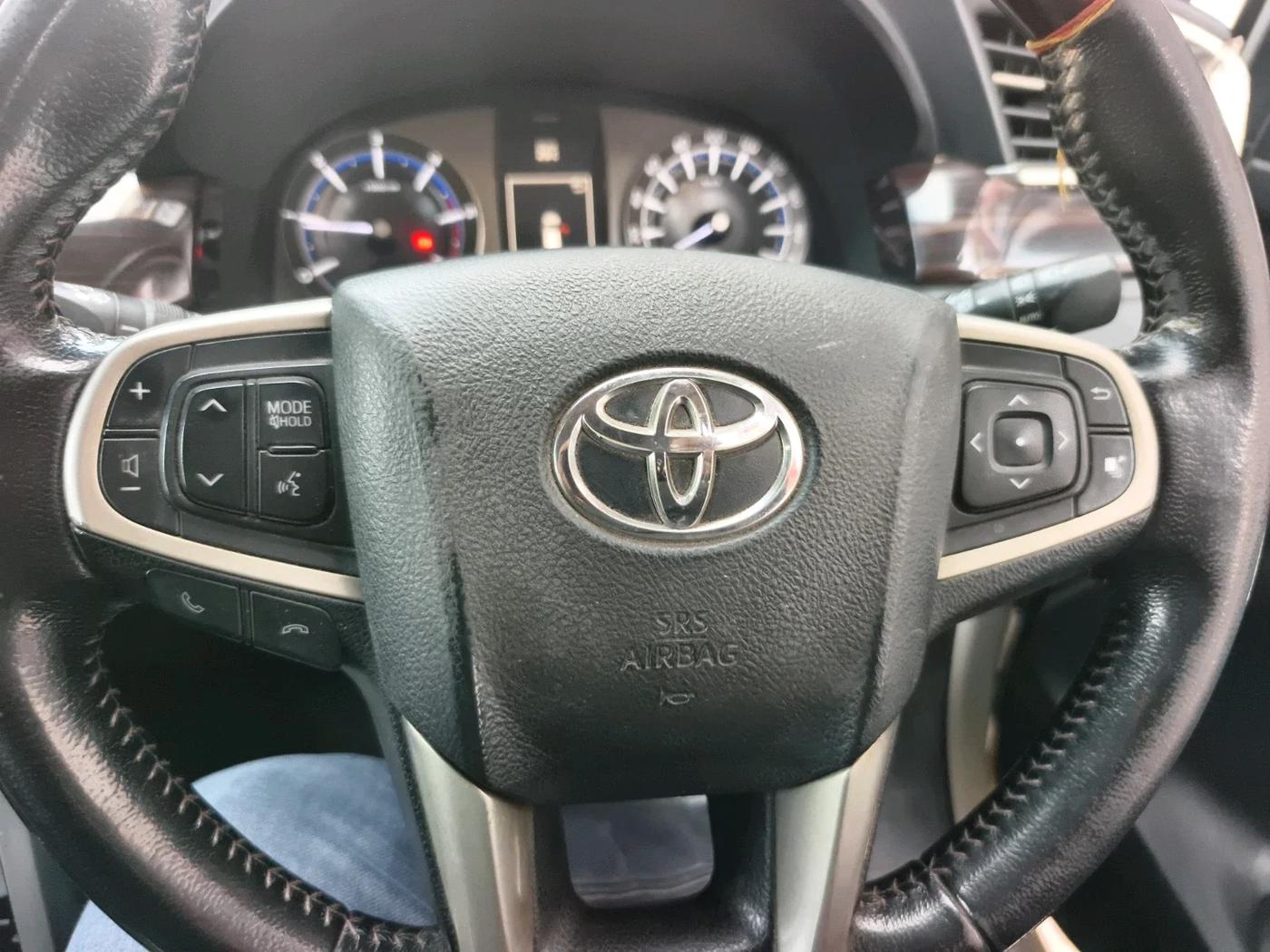 2018 Toyota Innova Crysta 2.4 VX 8 STR, Diesel, Manual, 3,04,245 km, interior