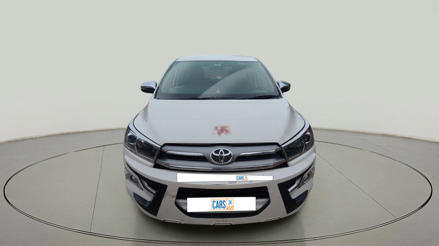 2017 Toyota Innova Crysta 2.4 ZX 7 STR, Diesel, Manual, 1,55,918 km, exterior