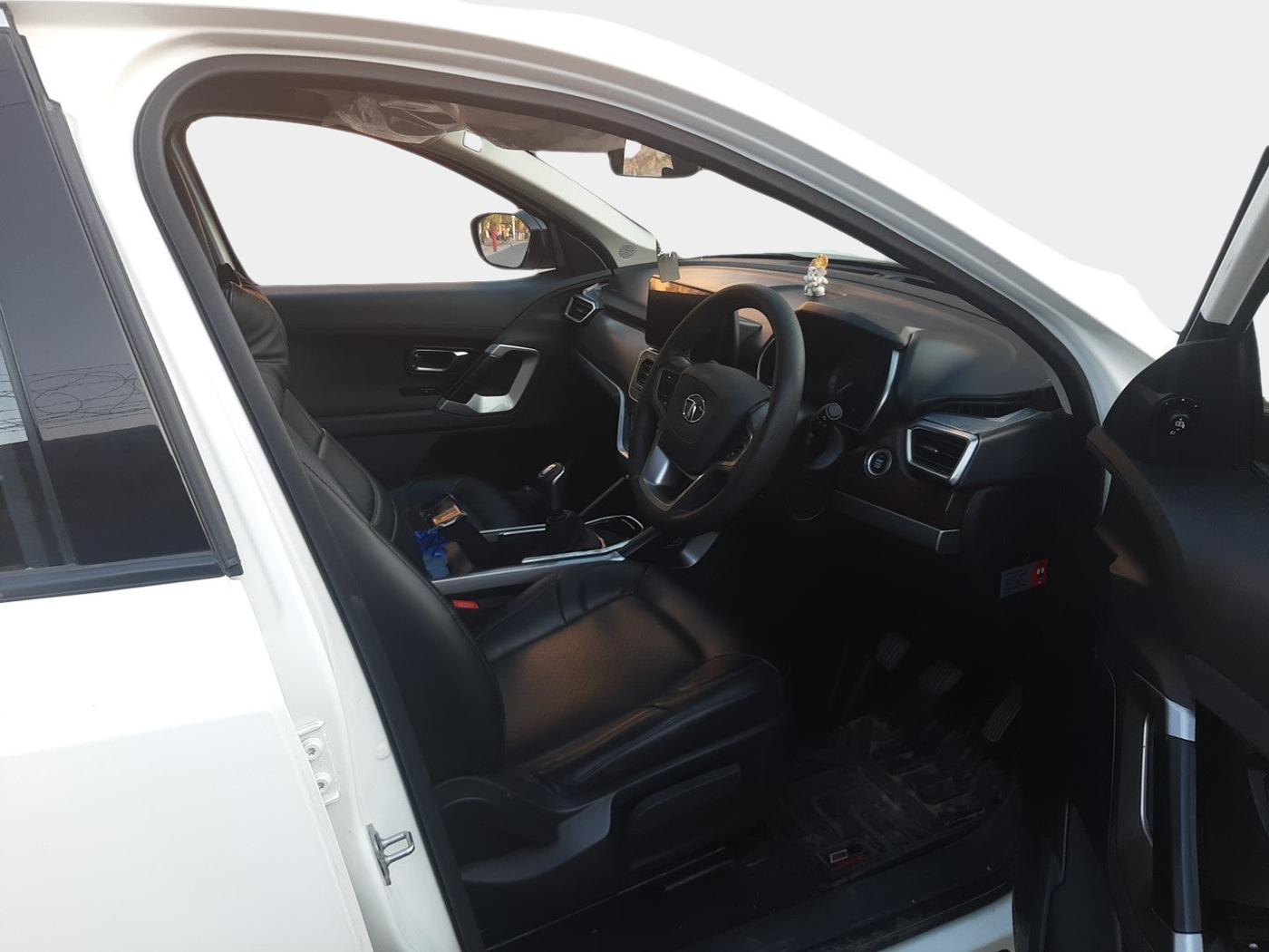 2023 Tata Harrier XT PLUS 2.0L KRYOTEC, Diesel, Manual, 20,155 km, interior