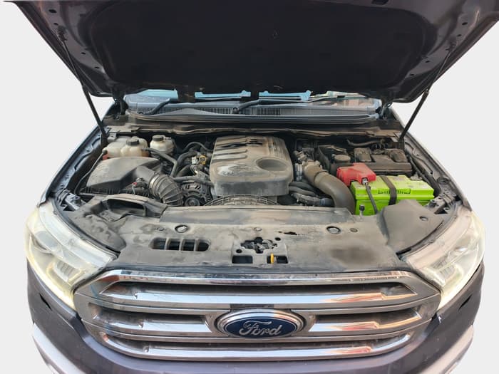 2016 Ford Endeavour TITANIUM 3.2 4X4 AT, Diesel, Automatic, 1,21,115 km, exterior