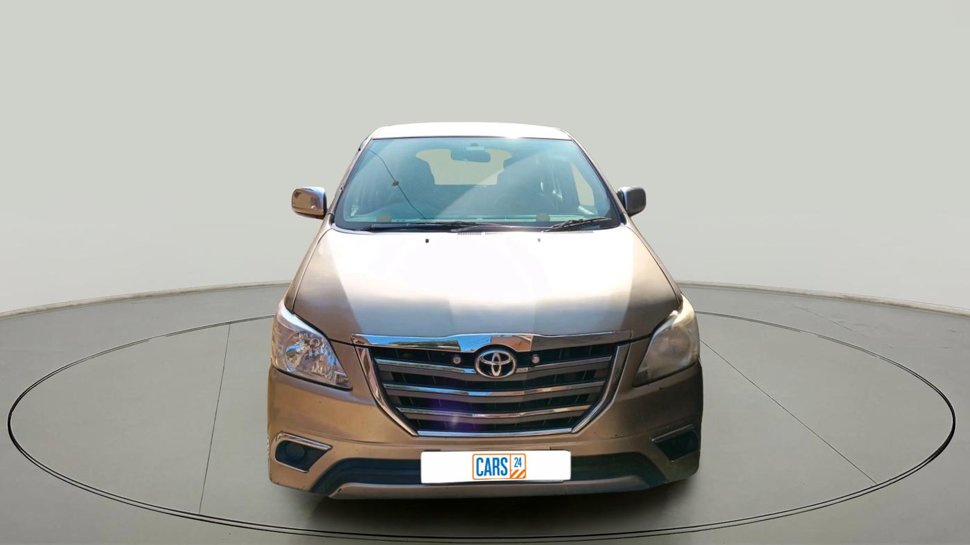 2011 Toyota Innova V 2.5 8 STR, Diesel, Manual, 4,50,000 km, exterior