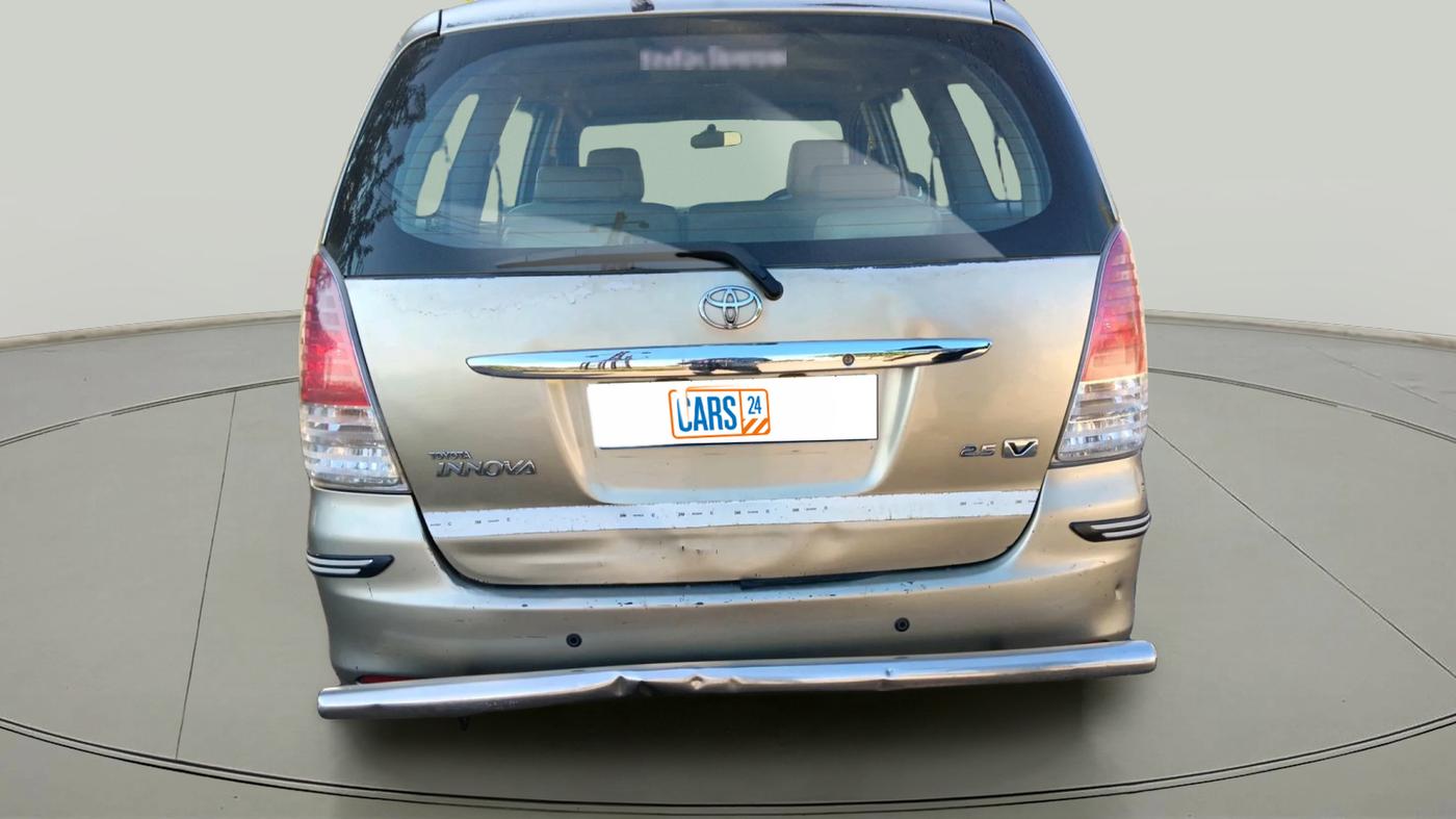 2011 Toyota Innova V 2.5 8 STR, Diesel, Manual, 4,50,000 km, exterior