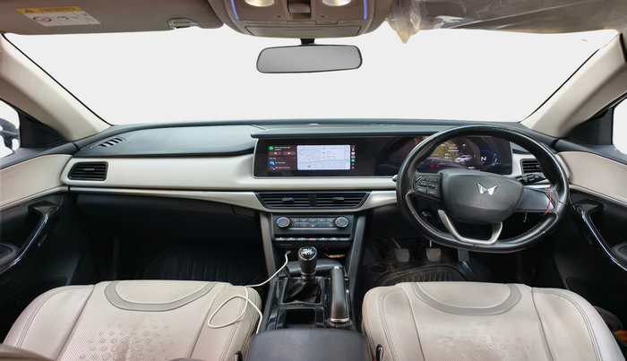 2021 Mahindra XUV700 AX 5 P MT 5 STR, Petrol, Manual, 46,687 km, interior