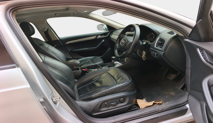 2014 Audi Q3 2.0 TDI QUATTRO, Diesel, Automatic, 1,26,675 km, interior