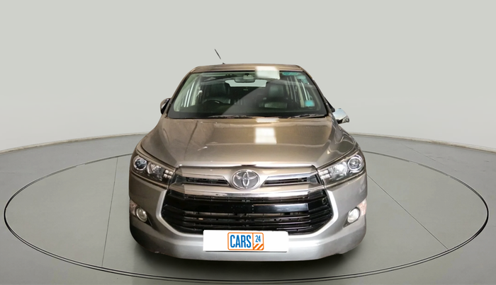 2016 Toyota Innova Crysta 2.4 VX 8 STR, Diesel, Manual, 1,02,523 km, exterior
