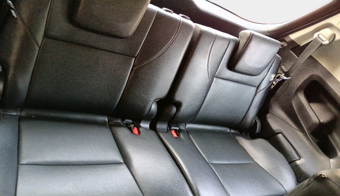 2016 Toyota Innova Crysta 2.4 VX 8 STR, Diesel, Manual, 1,02,523 km, interior